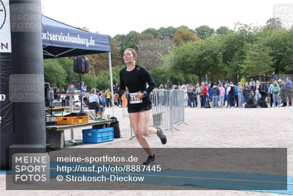 14.09.2025 - Stadtparktriathlon Strokosch-Dieckow http://msf.ph/oto/8887445 14.09.2025 11:38:59 Ziel 712, 728 meine-sportfotos.de