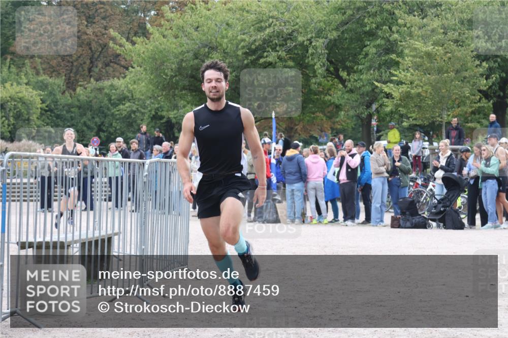 14.09.2025 - Stadtparktriathlon Strokosch-Dieckow http://msf.ph/oto/8887459 14.09.2025 11:39:25 Ziel 645, 766 meine-sportfotos.de