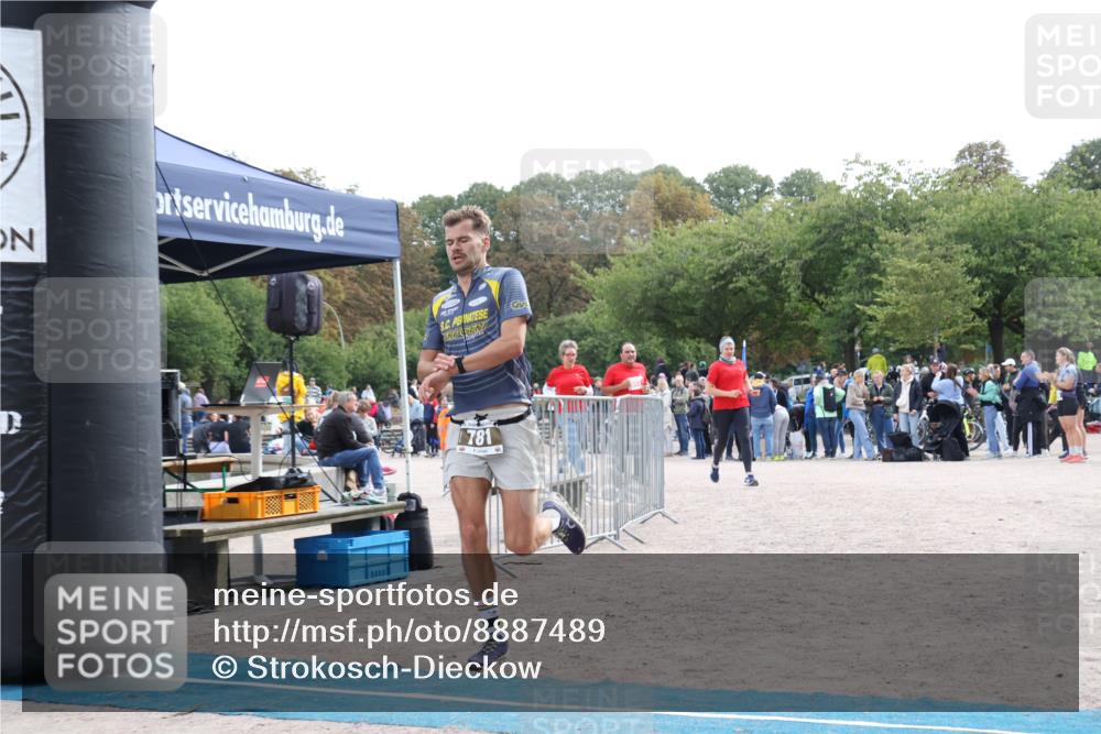14.09.2025 - Stadtparktriathlon Strokosch-Dieckow http://msf.ph/oto/8887489 14.09.2025 11:41:40 Ziel 602, 781 meine-sportfotos.de
