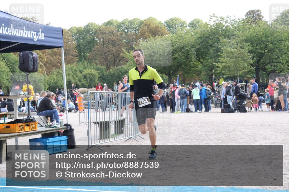 14.09.2025 - Stadtparktriathlon Strokosch-Dieckow http://msf.ph/oto/8887539 14.09.2025 11:42:47 Ziel 678, 714, 729, 762 meine-sportfotos.de