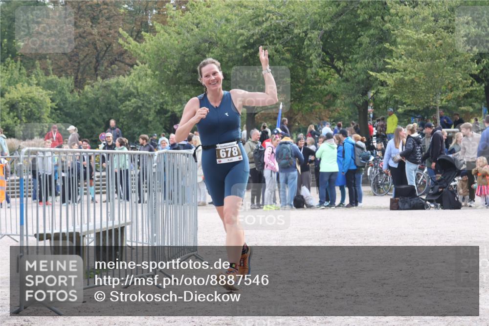 14.09.2025 - Stadtparktriathlon Strokosch-Dieckow http://msf.ph/oto/8887546 14.09.2025 11:42:50 Ziel 678, 729, 762 meine-sportfotos.de