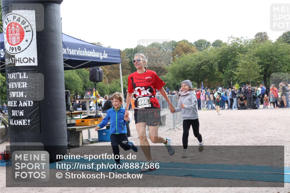 14.09.2025 - Stadtparktriathlon Strokosch-Dieckow http://msf.ph/oto/8887586 14.09.2025 11:43:16 Ziel 686 meine-sportfotos.de