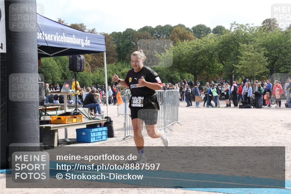 14.09.2025 - Stadtparktriathlon Strokosch-Dieckow http://msf.ph/oto/8887597 14.09.2025 11:44:08 Ziel 683 meine-sportfotos.de