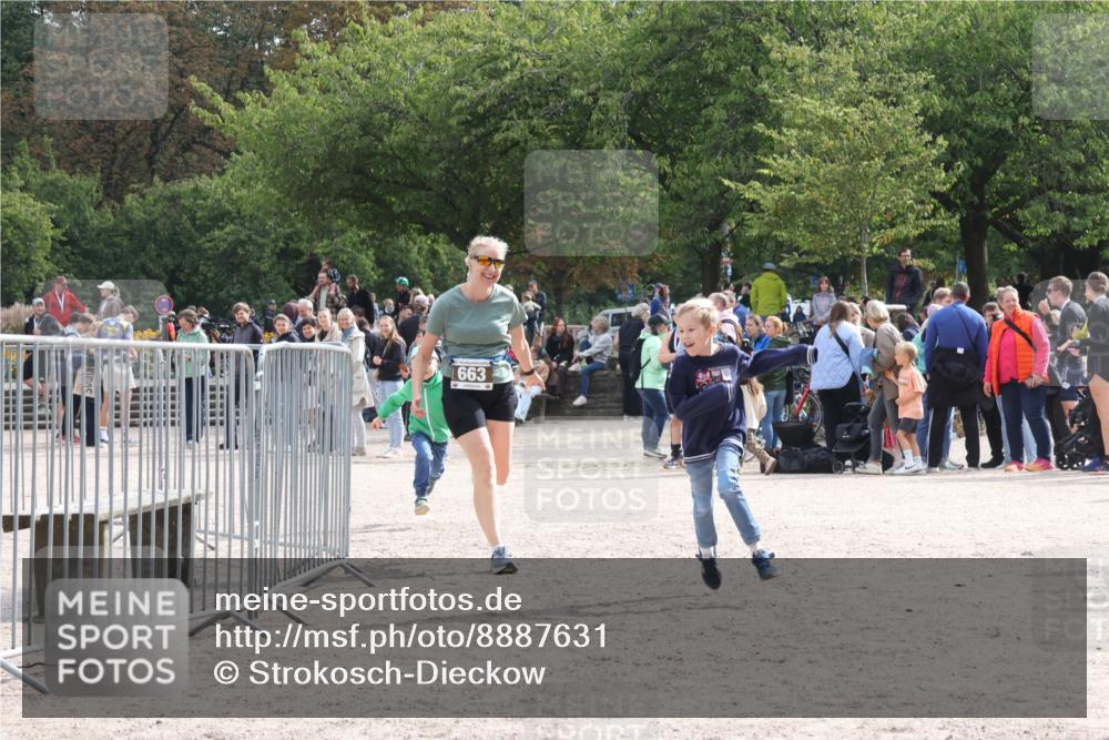 14.09.2025 - Stadtparktriathlon Strokosch-Dieckow http://msf.ph/oto/8887631 14.09.2025 11:44:53 Ziel 663 meine-sportfotos.de