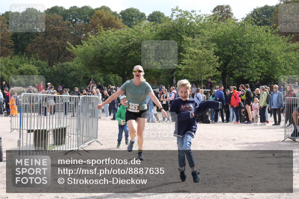 14.09.2025 - Stadtparktriathlon Strokosch-Dieckow http://msf.ph/oto/8887635 14.09.2025 11:44:54 Ziel 663 meine-sportfotos.de