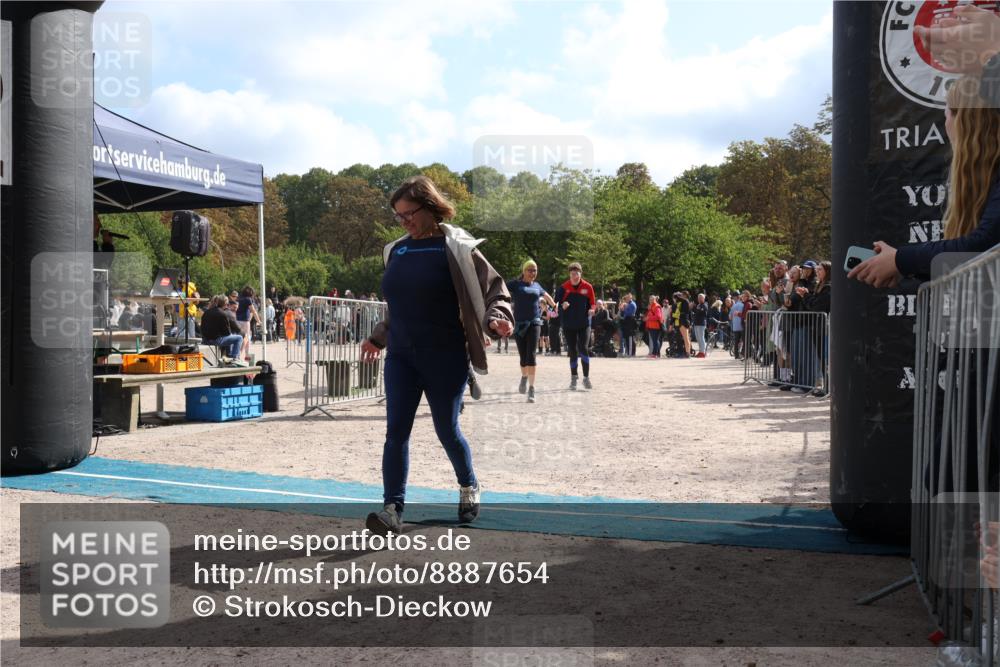 14.09.2025 - Stadtparktriathlon Strokosch-Dieckow http://msf.ph/oto/8887654 14.09.2025 11:46:06 Ziel 582 meine-sportfotos.de