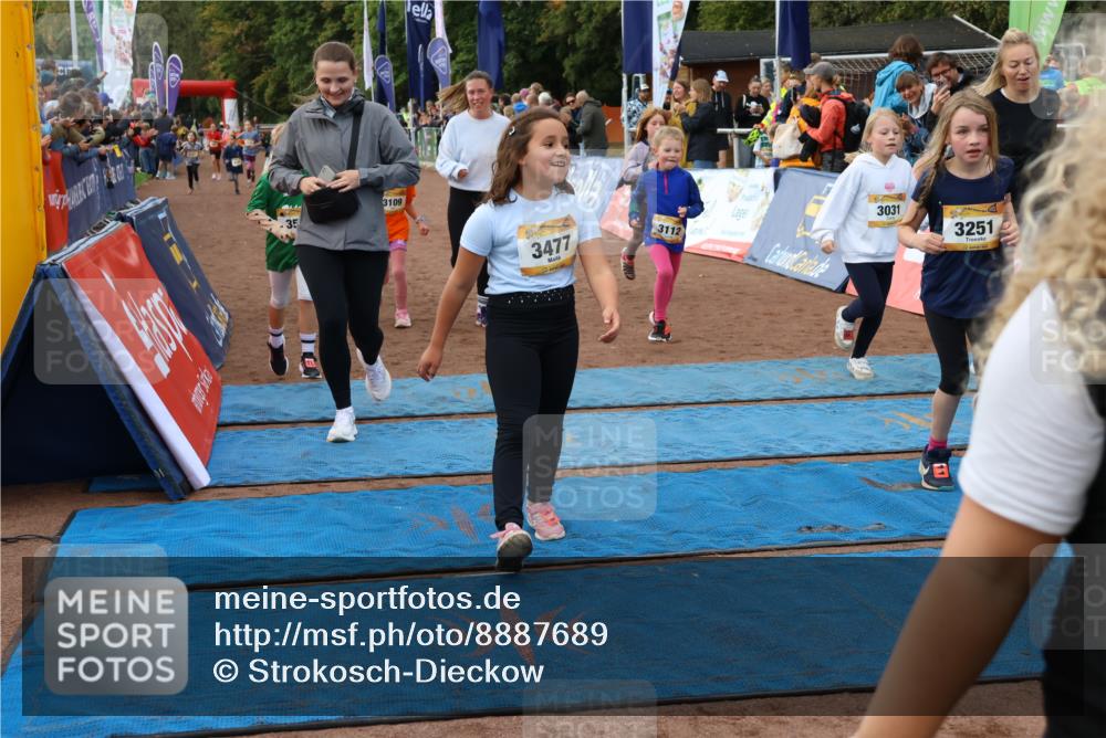 14.09.2025 - Airport Race Strokosch-Dieckow http://msf.ph/oto/8887689 14.09.2025 10:30:40 Ziel 3031, 3109, 3112, 3131, 3140, 3154, 3170, 3183, 3190, 3197, 3251, 3257, 3403, 3465, 3467, 3469, 3470, 3477, 3487, 3587, 3591, 3601, 3748 meine-sportfotos.de