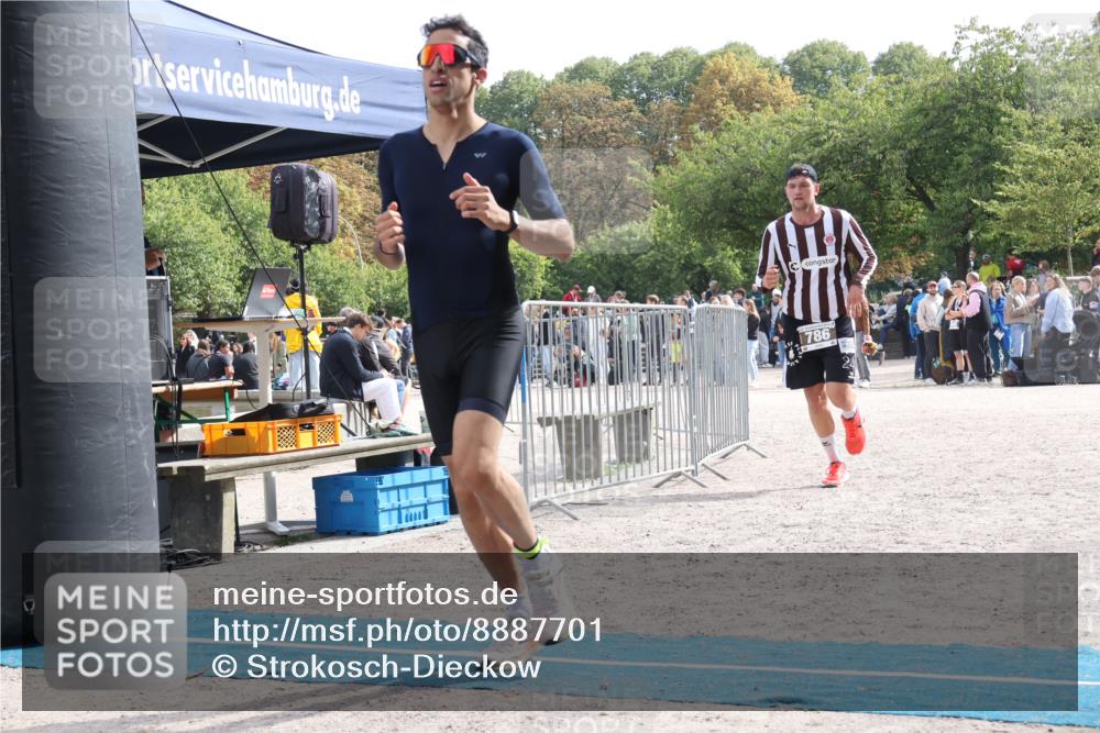 14.09.2025 - Stadtparktriathlon Strokosch-Dieckow http://msf.ph/oto/8887701 14.09.2025 11:47:13 Ziel 786, 802 meine-sportfotos.de