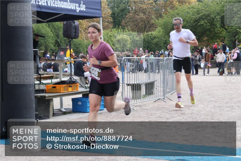 14.09.2025 - Stadtparktriathlon Strokosch-Dieckow http://msf.ph/oto/8887724 14.09.2025 11:48:29 Ziel 668, 808 meine-sportfotos.de