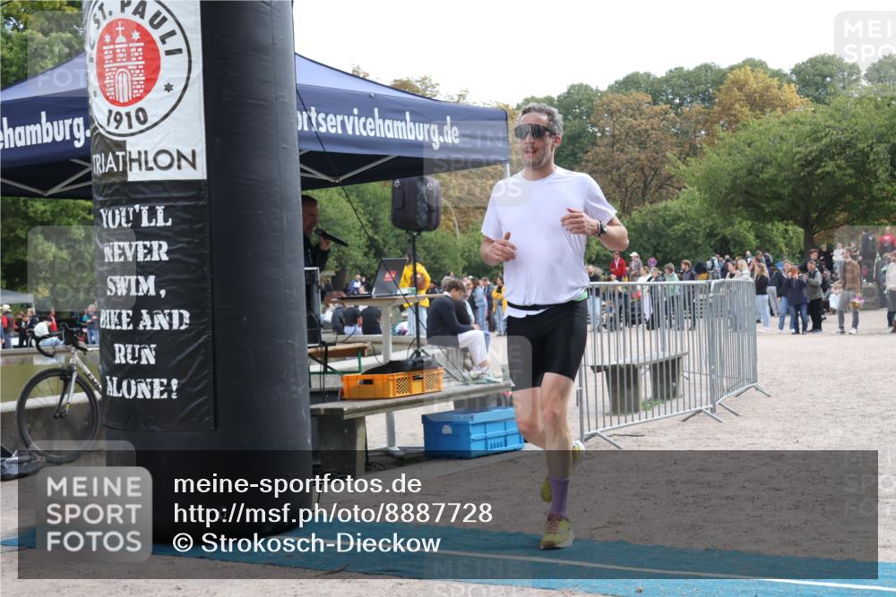 14.09.2025 - Stadtparktriathlon Strokosch-Dieckow http://msf.ph/oto/8887728 14.09.2025 11:48:30 Ziel 668, 808, 847 meine-sportfotos.de