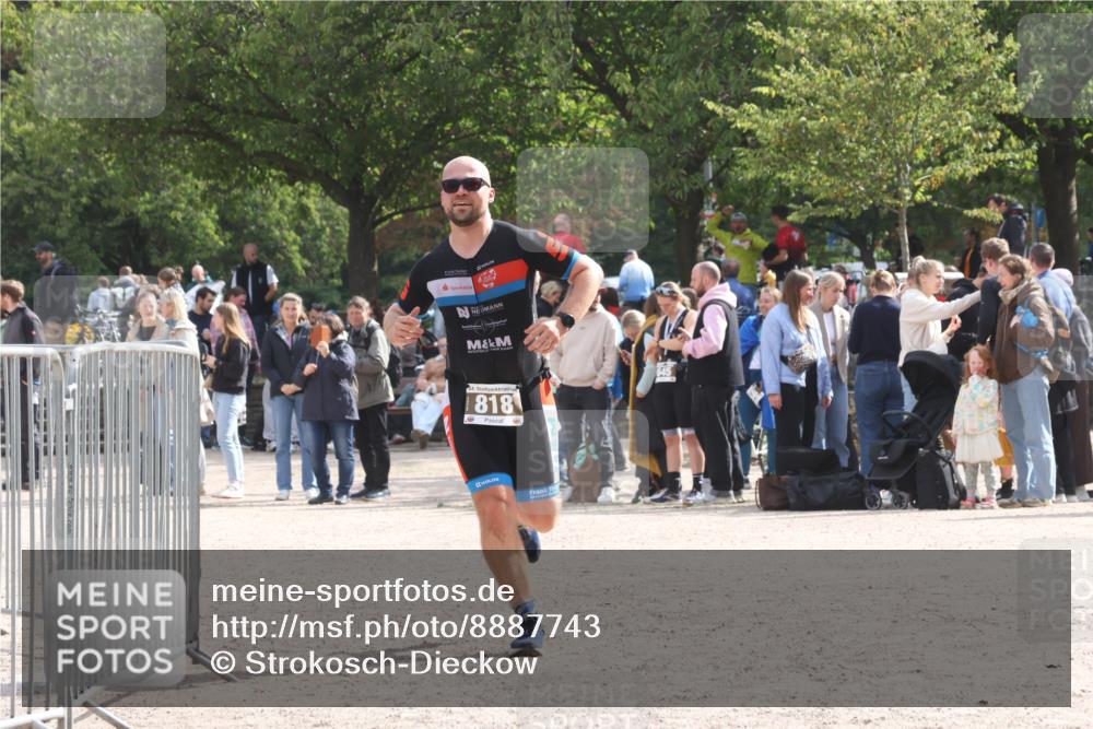 14.09.2025 - Stadtparktriathlon Strokosch-Dieckow http://msf.ph/oto/8887743 14.09.2025 11:48:46 Ziel 818 meine-sportfotos.de
