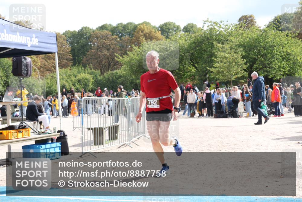 14.09.2025 - Stadtparktriathlon Strokosch-Dieckow http://msf.ph/oto/8887758 14.09.2025 11:49:03 Ziel 792 meine-sportfotos.de