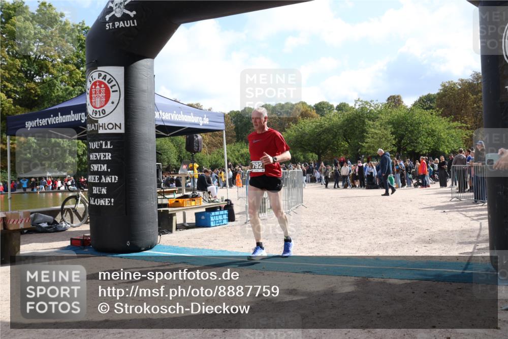 14.09.2025 - Stadtparktriathlon Strokosch-Dieckow http://msf.ph/oto/8887759 14.09.2025 11:49:03 Ziel 792 meine-sportfotos.de
