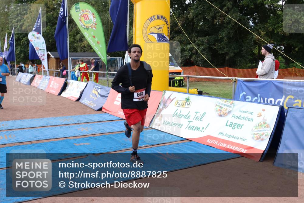 14.09.2025 - Airport Race Strokosch-Dieckow http://msf.ph/oto/8887825 14.09.2025 12:56:50 Ziel 681, 905, 971, 4257 meine-sportfotos.de