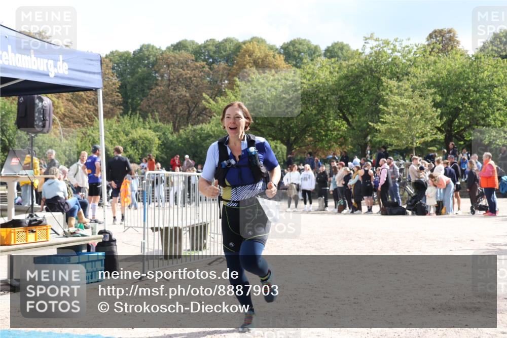 14.09.2025 - Stadtparktriathlon Strokosch-Dieckow http://msf.ph/oto/8887903 14.09.2025 11:53:36 Ziel 632, 671 meine-sportfotos.de