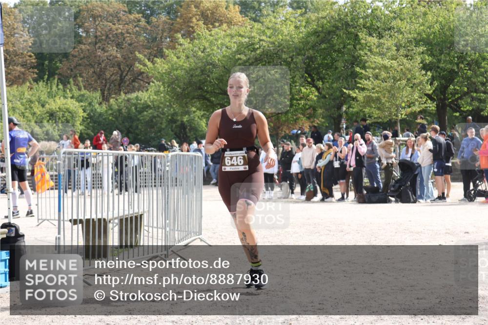 14.09.2025 - Stadtparktriathlon Strokosch-Dieckow http://msf.ph/oto/8887930 14.09.2025 11:54:30 Ziel 646 meine-sportfotos.de