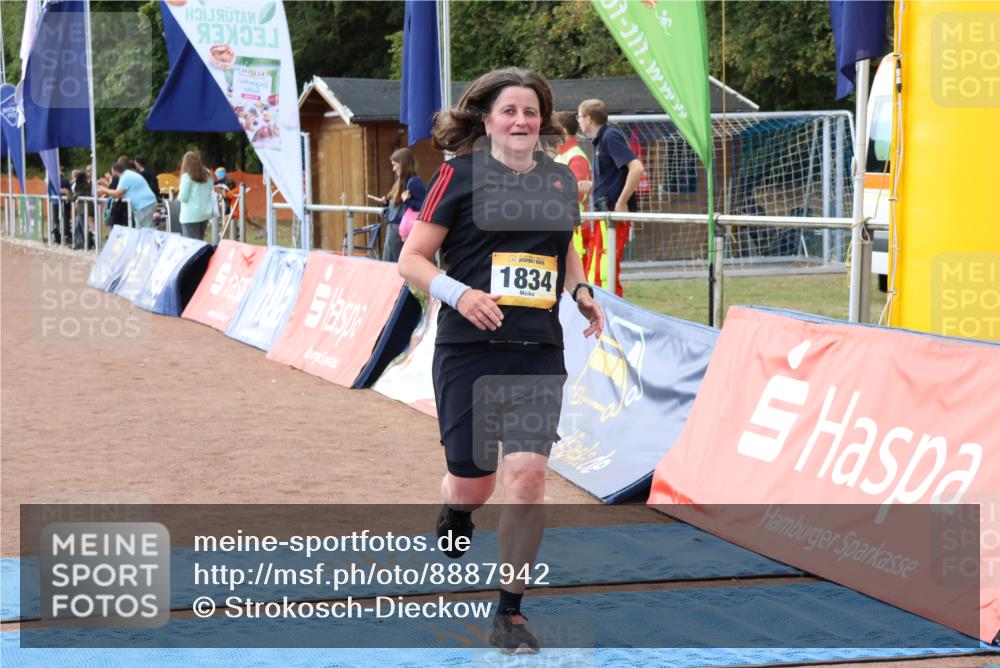 14.09.2025 - Airport Race Strokosch-Dieckow http://msf.ph/oto/8887942 14.09.2025 12:57:19 Ziel 691, 1718, 1834 meine-sportfotos.de