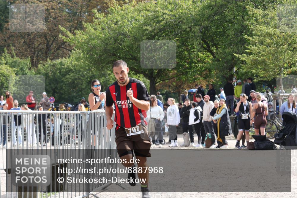 14.09.2025 - Stadtparktriathlon Strokosch-Dieckow http://msf.ph/oto/8887968 14.09.2025 11:55:50 Ziel 643, 797 meine-sportfotos.de