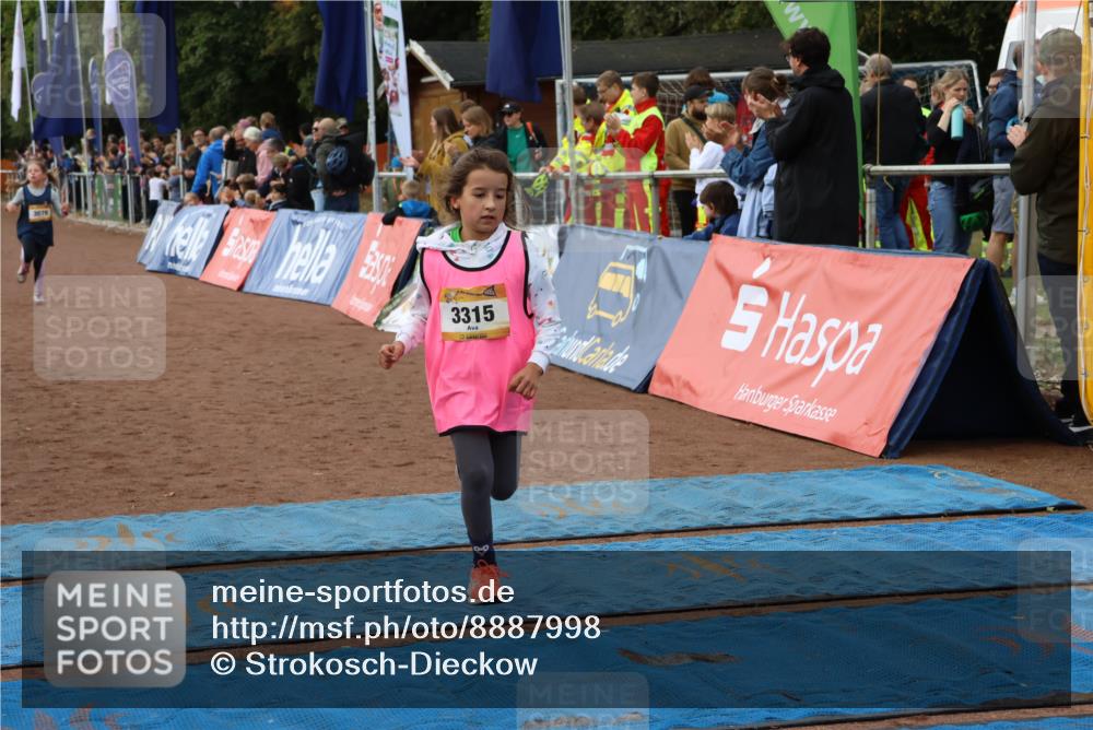 14.09.2025 - Airport Race Strokosch-Dieckow http://msf.ph/oto/8887998 14.09.2025 10:31:02 Ziel 3078, 3144, 3315 meine-sportfotos.de
