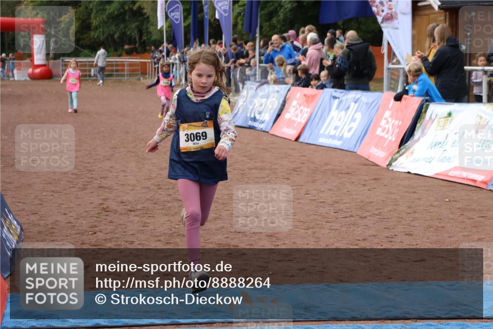 14.09.2025 - Airport Race Strokosch-Dieckow http://msf.ph/oto/8888264 14.09.2025 10:31:42 Ziel 3069, 3243, 3348 meine-sportfotos.de