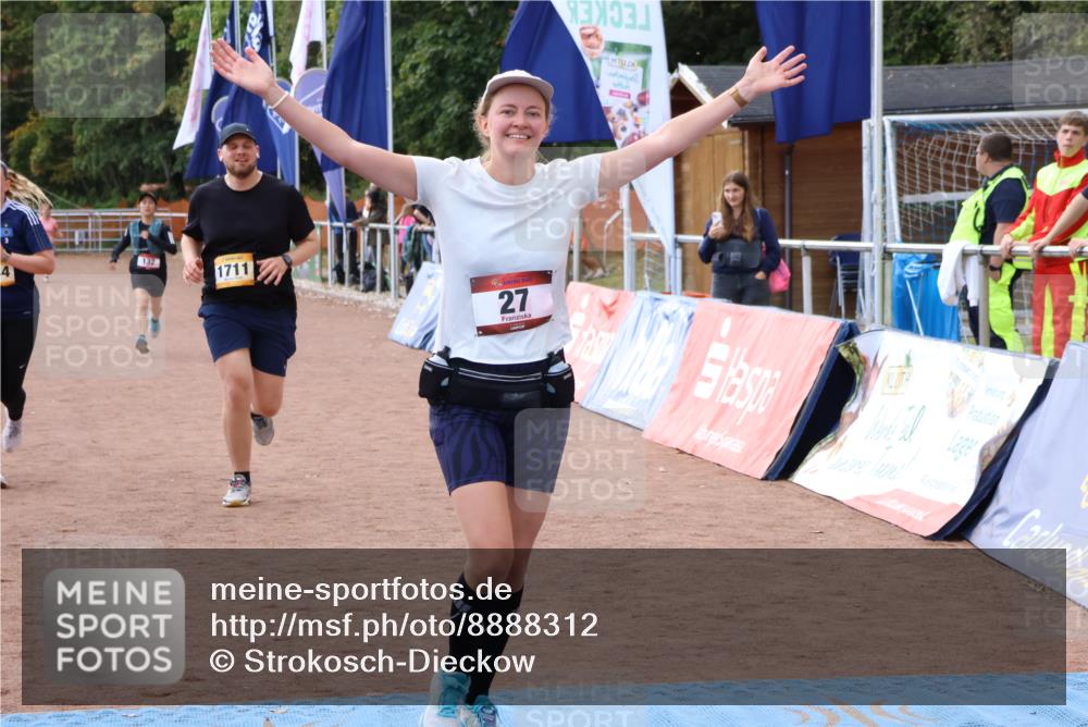 14.09.2025 - Airport Race Strokosch-Dieckow http://msf.ph/oto/8888312 14.09.2025 12:58:49 Ziel 27, 132, 1711, 4144 meine-sportfotos.de