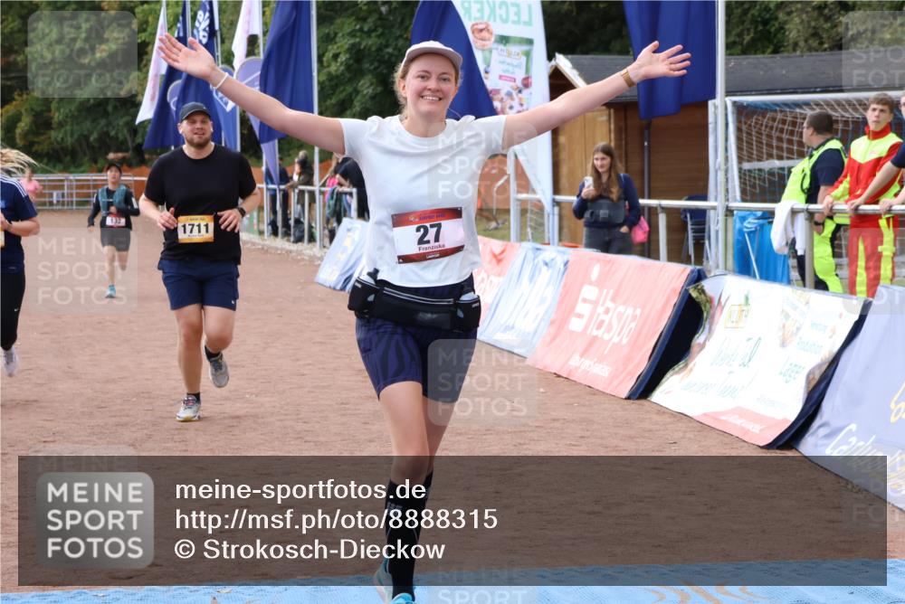 14.09.2025 - Airport Race Strokosch-Dieckow http://msf.ph/oto/8888315 14.09.2025 12:58:49 Ziel 27, 132, 1711, 4144 meine-sportfotos.de