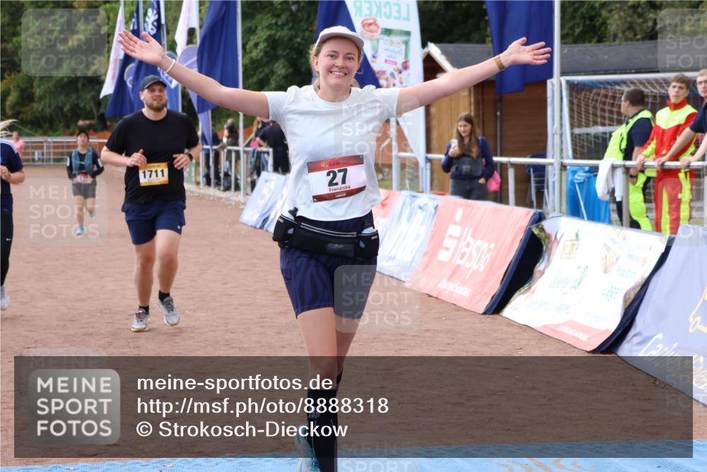 14.09.2025 - Airport Race Strokosch-Dieckow http://msf.ph/oto/8888318 14.09.2025 12:58:49 Ziel 27, 132, 1711, 4144 meine-sportfotos.de