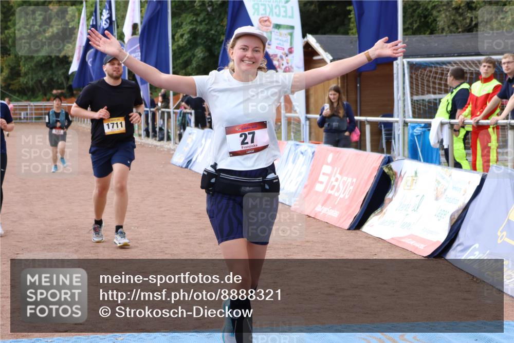 14.09.2025 - Airport Race Strokosch-Dieckow http://msf.ph/oto/8888321 14.09.2025 12:58:49 Ziel 27, 132, 1711, 4144 meine-sportfotos.de