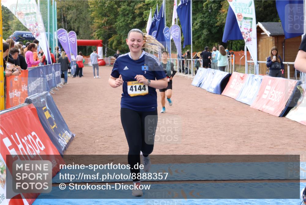14.09.2025 - Airport Race Strokosch-Dieckow http://msf.ph/oto/8888357 14.09.2025 12:58:53 Ziel 27, 132, 1711, 4144 meine-sportfotos.de