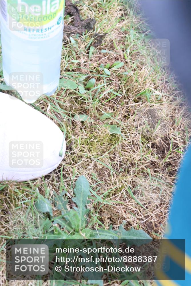 14.09.2025 - Airport Race Strokosch-Dieckow http://msf.ph/oto/8888387 14.09.2025 12:59:03 Ziel 1236, 1237 meine-sportfotos.de