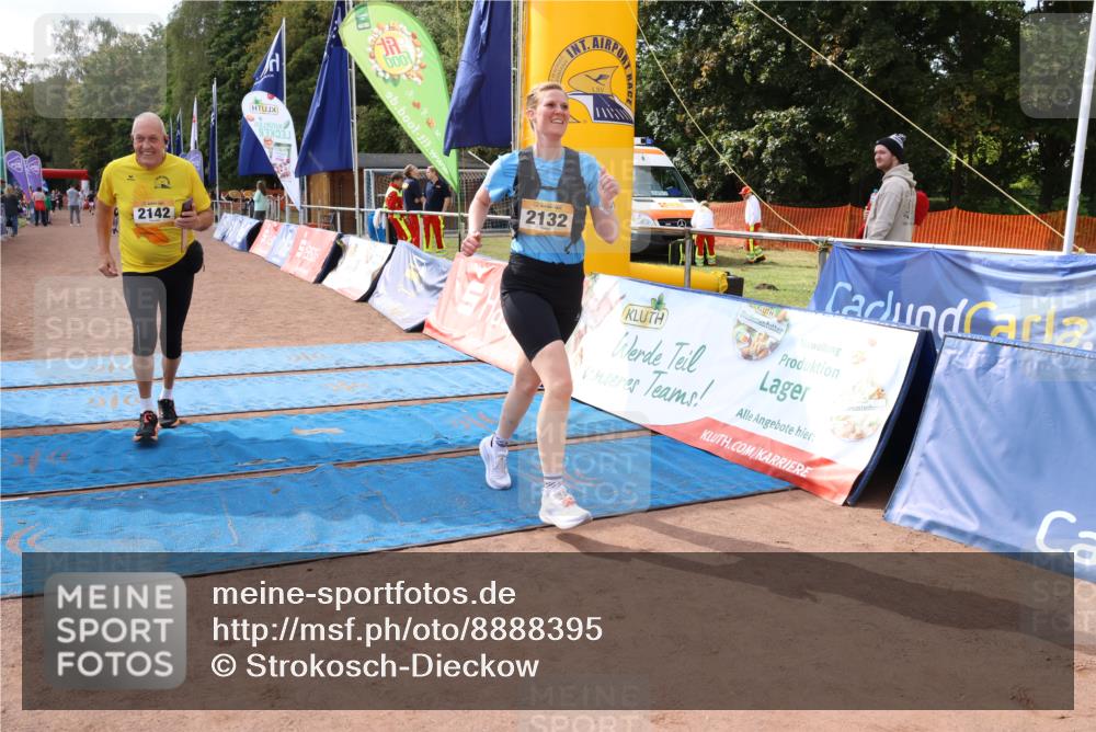 14.09.2025 - Airport Race Strokosch-Dieckow http://msf.ph/oto/8888395 14.09.2025 12:59:34 Ziel 995, 2132, 2142 meine-sportfotos.de