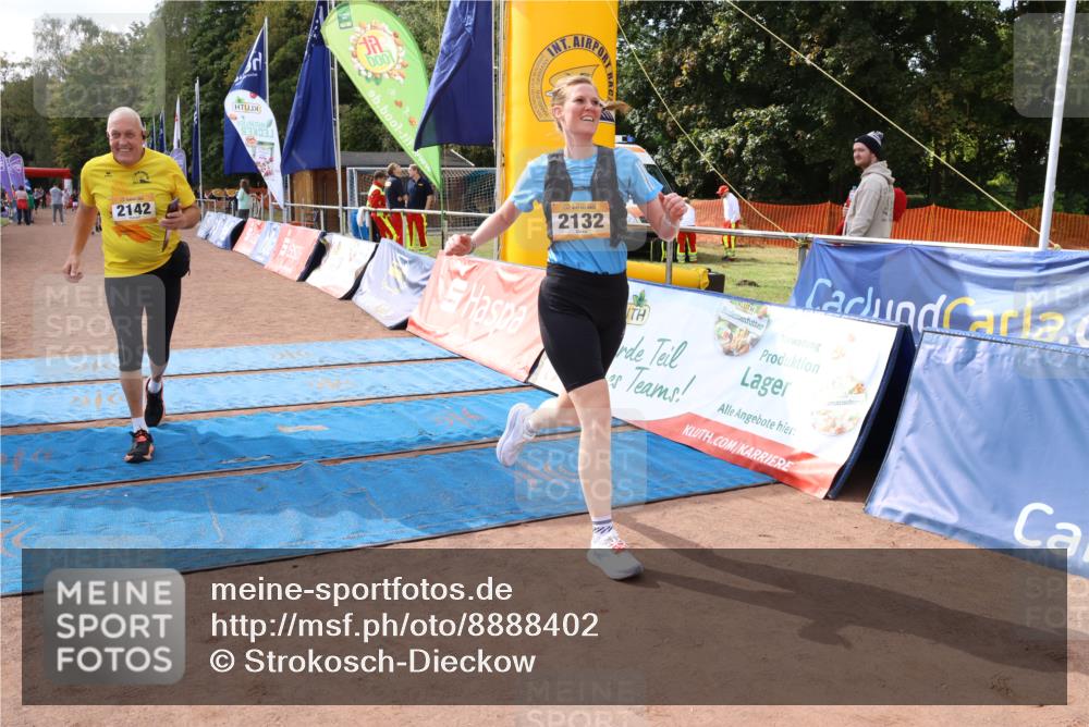 14.09.2025 - Airport Race Strokosch-Dieckow http://msf.ph/oto/8888402 14.09.2025 12:59:34 Ziel 995, 2132, 2142 meine-sportfotos.de