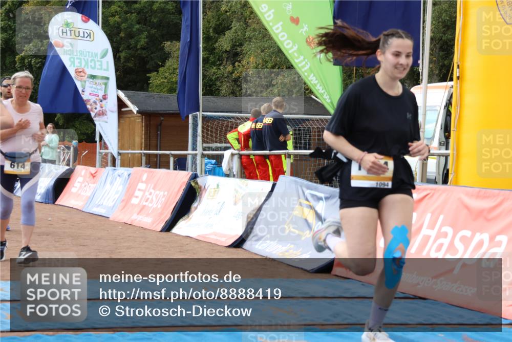 14.09.2025 - Airport Race Strokosch-Dieckow http://msf.ph/oto/8888419 14.09.2025 12:59:46 Ziel 614, 1094, 1175, 1466, 1619, 2183 meine-sportfotos.de