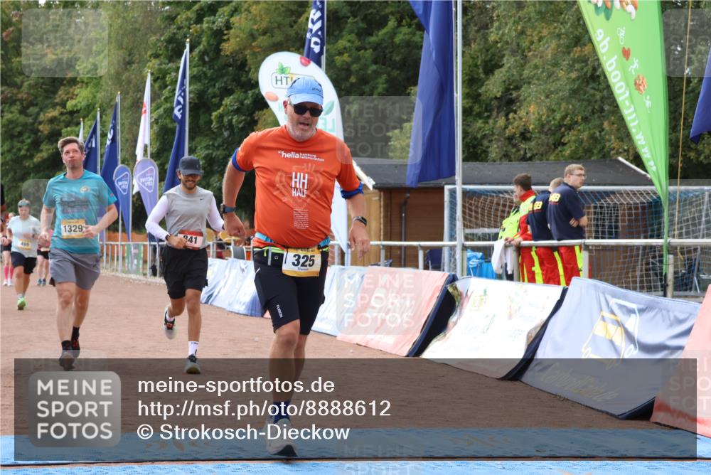 14.09.2025 - Airport Race Strokosch-Dieckow http://msf.ph/oto/8888612 14.09.2025 13:00:13 Ziel 45, 251, 325, 499, 841, 1329, 1538, 4177 meine-sportfotos.de