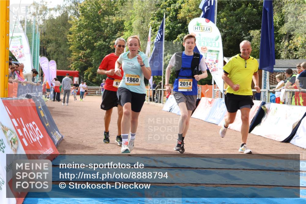 14.09.2025 - Airport Race Strokosch-Dieckow http://msf.ph/oto/8888794 14.09.2025 13:01:03 Ziel 671, 1860, 2014 meine-sportfotos.de