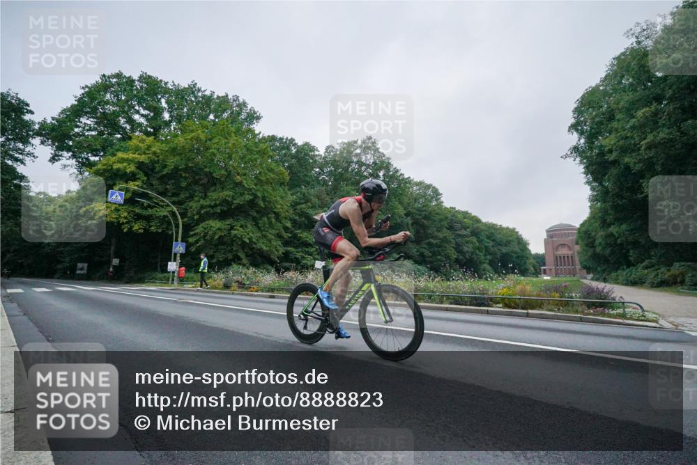 14.09.2025 - Stadtparktriathlon Michael Burmester http://msf.ph/oto/8888823 14.09.2025 08:53:56 Radfahren 307, 309, 334, 351, 355 meine-sportfotos.de