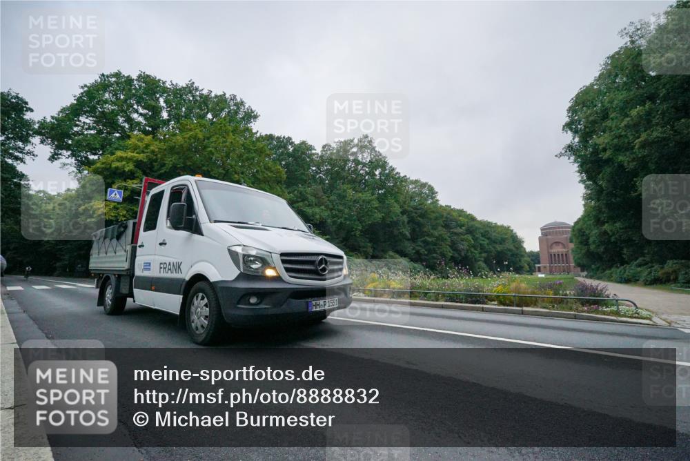 14.09.2025 - Stadtparktriathlon Michael Burmester http://msf.ph/oto/8888832 14.09.2025 08:54:29 Radfahren 330 meine-sportfotos.de