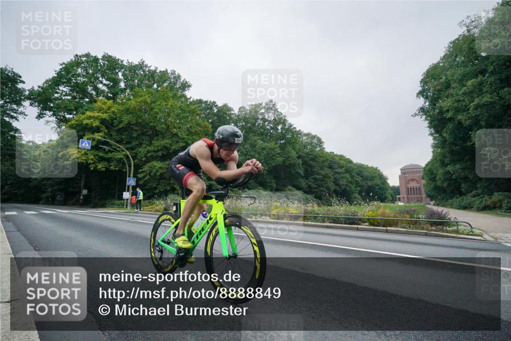 14.09.2025 - Stadtparktriathlon Michael Burmester http://msf.ph/oto/8888849 14.09.2025 08:54:57 Radfahren 314, 331 meine-sportfotos.de