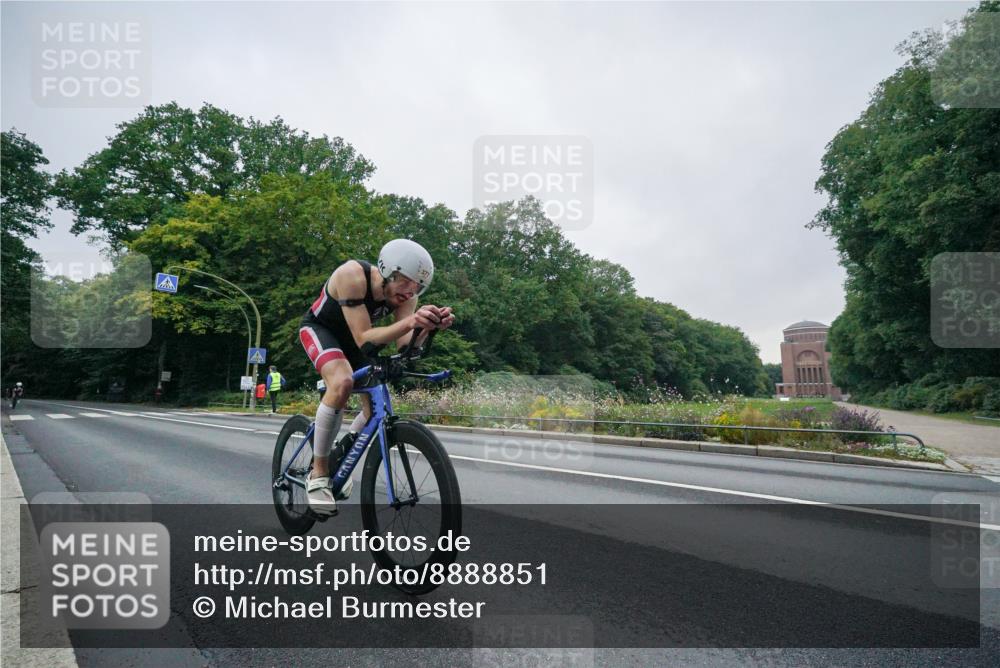 14.09.2025 - Stadtparktriathlon Michael Burmester http://msf.ph/oto/8888851 14.09.2025 08:55:08 Radfahren 344, 365, 368, 374, 377 meine-sportfotos.de