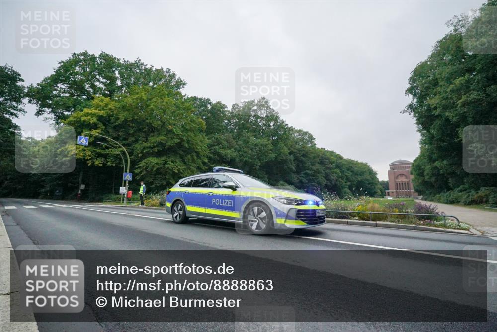 14.09.2025 - Stadtparktriathlon Michael Burmester http://msf.ph/oto/8888863 14.09.2025 08:55:22 Radfahren  meine-sportfotos.de
