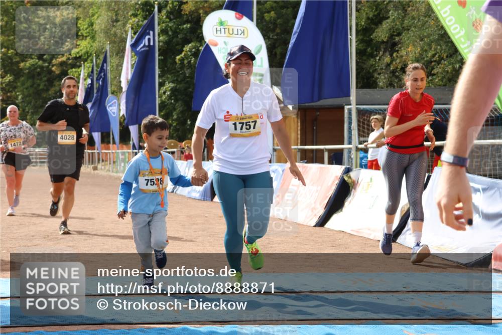 14.09.2025 - Airport Race Strokosch-Dieckow http://msf.ph/oto/8888871 14.09.2025 13:01:19 Ziel 579, 1472, 1757, 4028 meine-sportfotos.de