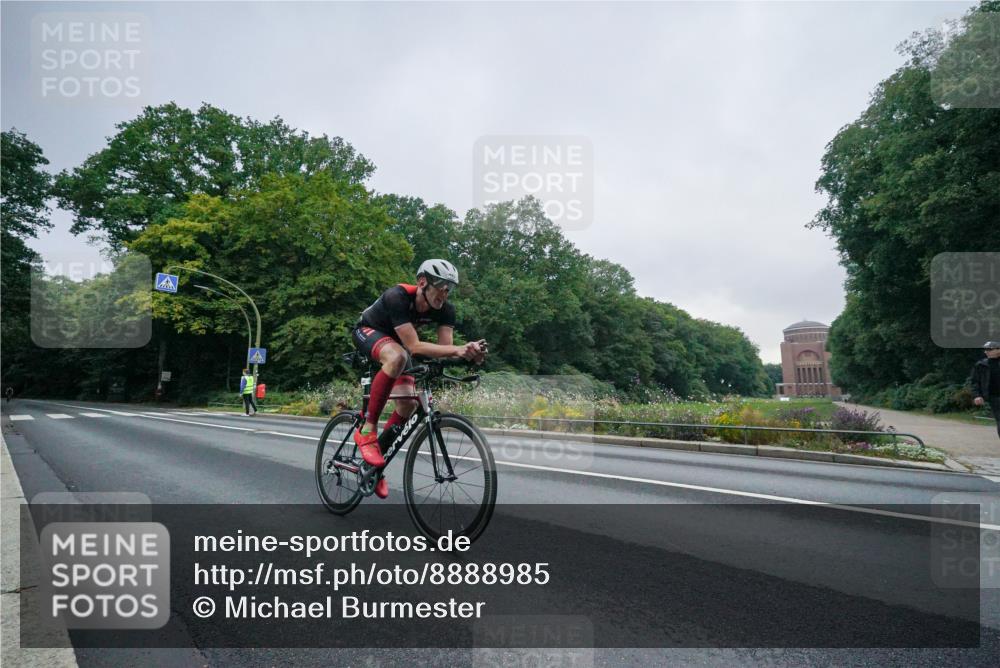 14.09.2025 - Stadtparktriathlon Michael Burmester http://msf.ph/oto/8888985 14.09.2025 08:59:32 Radfahren 310, 317, 480 meine-sportfotos.de