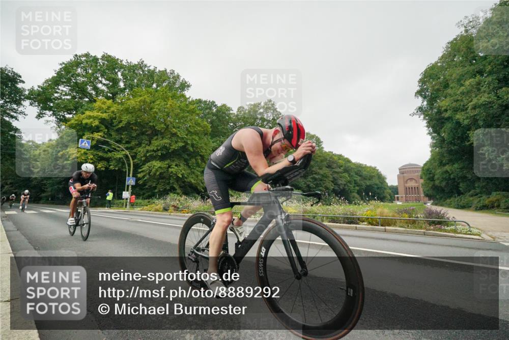 14.09.2025 - Stadtparktriathlon Michael Burmester http://msf.ph/oto/8889292 14.09.2025 09:09:26 Radfahren 337, 349, 354, 361, 376, 379, 398, 451 meine-sportfotos.de