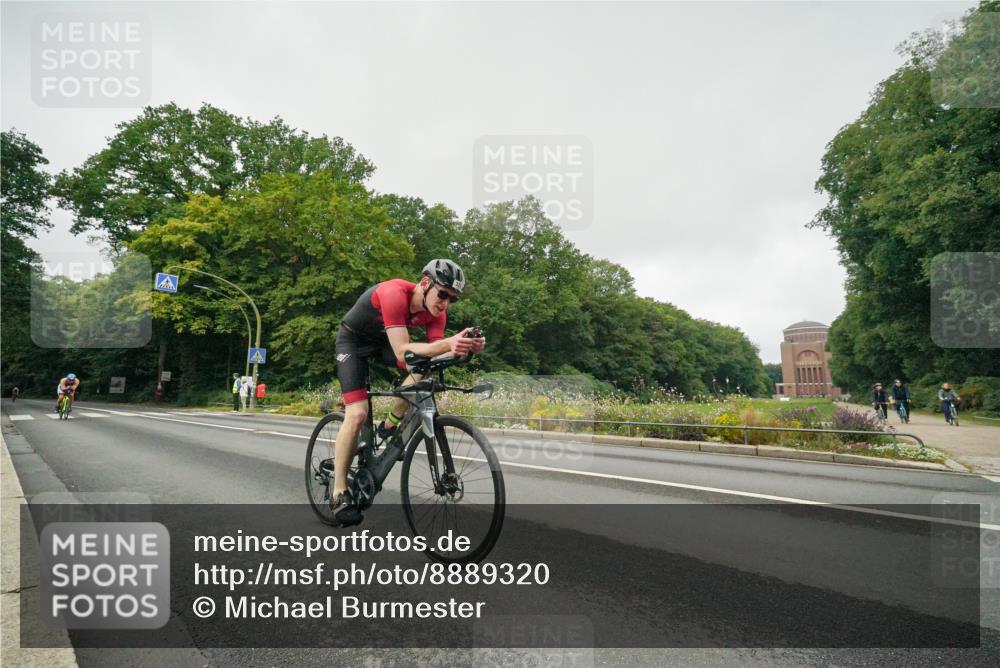 14.09.2025 - Stadtparktriathlon Michael Burmester http://msf.ph/oto/8889320 14.09.2025 09:10:09 Radfahren 311, 315, 328, 348, 350, 357, 387, 391, 413, 414 meine-sportfotos.de