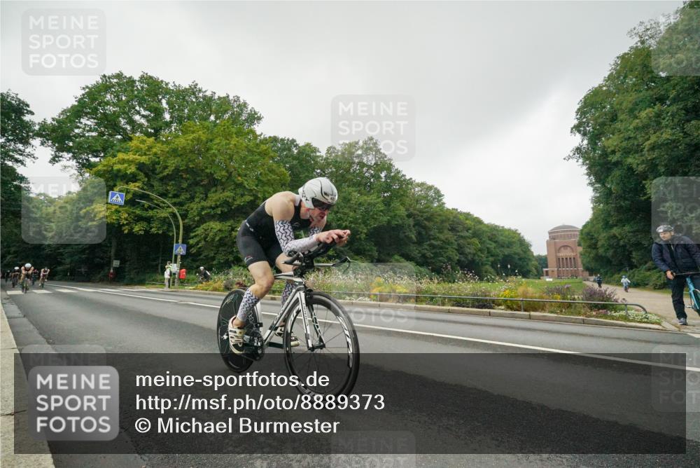 14.09.2025 - Stadtparktriathlon Michael Burmester http://msf.ph/oto/8889373 14.09.2025 09:11:19 Radfahren 312, 313, 321, 332, 405, 408, 416, 423, 436, 476 meine-sportfotos.de