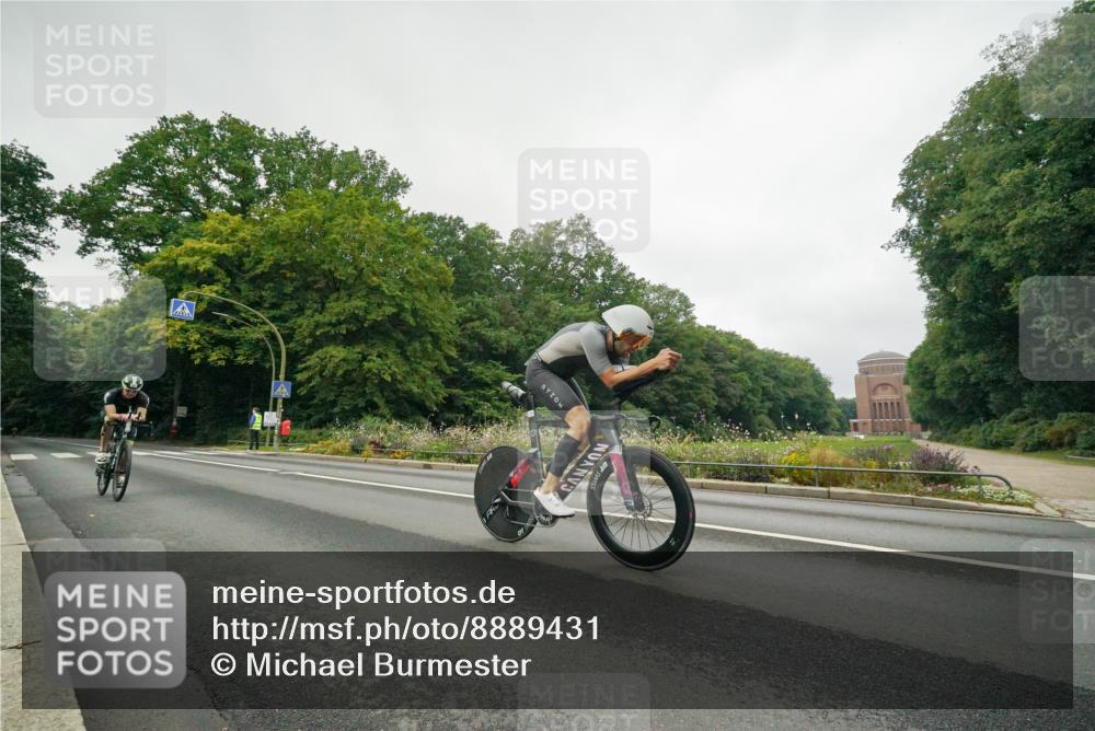 14.09.2025 - Stadtparktriathlon Michael Burmester http://msf.ph/oto/8889431 14.09.2025 09:13:01 Radfahren 306, 314, 358 meine-sportfotos.de