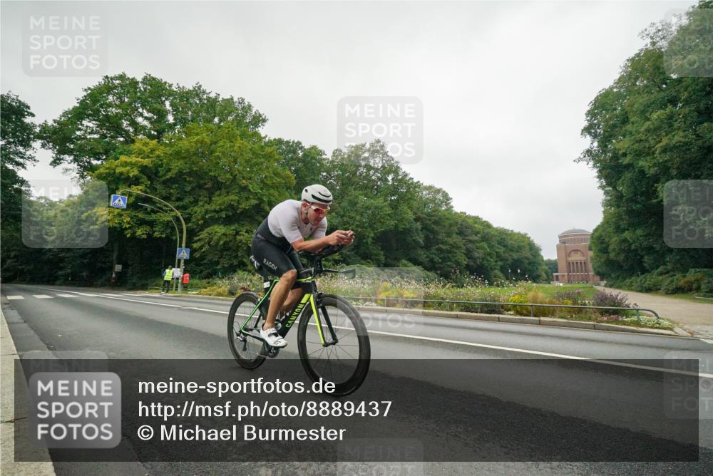 14.09.2025 - Stadtparktriathlon Michael Burmester http://msf.ph/oto/8889437 14.09.2025 09:13:11 Radfahren 314, 397 meine-sportfotos.de