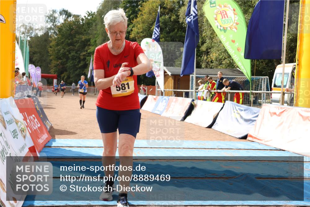 14.09.2025 - Airport Race Strokosch-Dieckow http://msf.ph/oto/8889469 14.09.2025 13:04:02 Ziel 581, 1704, 1722 meine-sportfotos.de