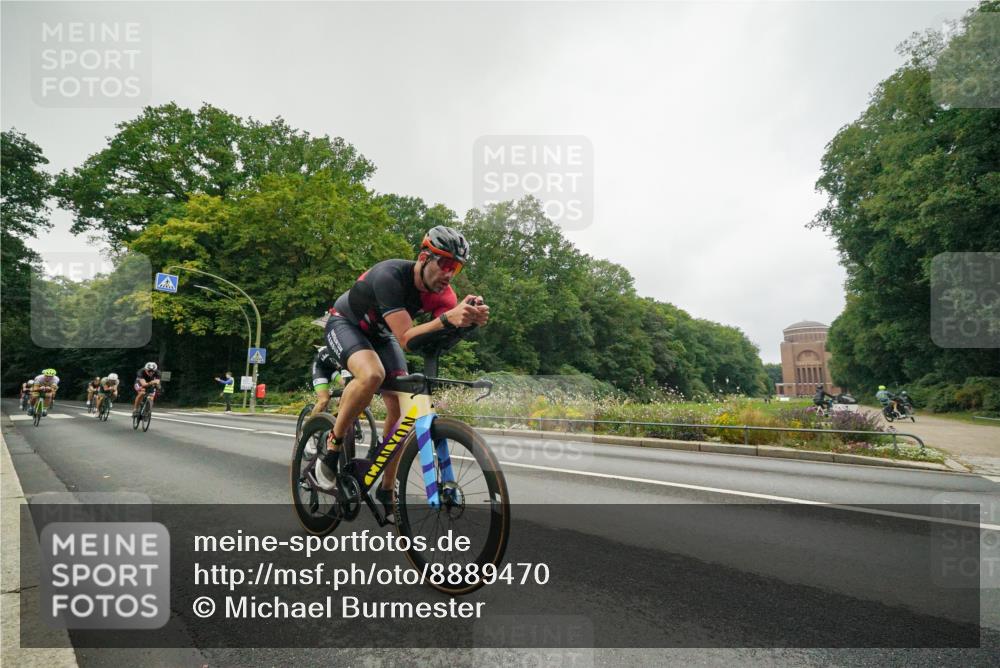 14.09.2025 - Stadtparktriathlon Michael Burmester http://msf.ph/oto/8889470 14.09.2025 09:14:34 Radfahren 301, 318, 326, 340, 345, 347, 363, 370, 371, 373, 377, 380, 381, 389, 401, 404 meine-sportfotos.de