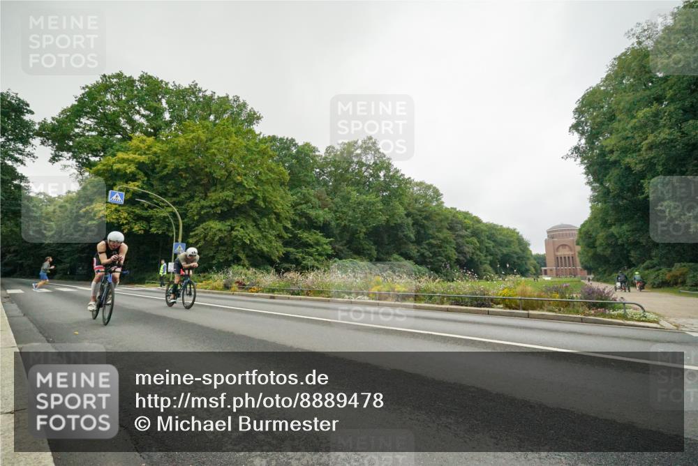 14.09.2025 - Stadtparktriathlon Michael Burmester http://msf.ph/oto/8889478 14.09.2025 09:14:37 Radfahren 301, 318, 326, 340, 347, 363, 370, 371, 373, 377, 380, 381, 401, 404 meine-sportfotos.de